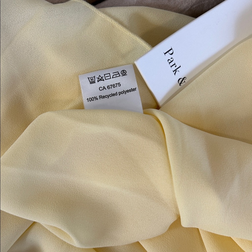 NWT Park & Fifth Bridesmaid Butter Yellow Daphne Dress size Medium - Picture 6 of 9